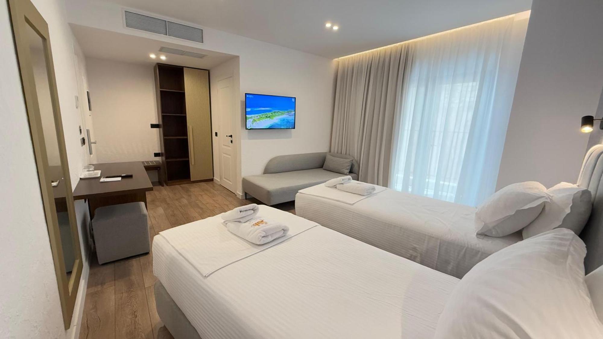 The Queen'S Lion Premium Hotel Саранда Экстерьер фото